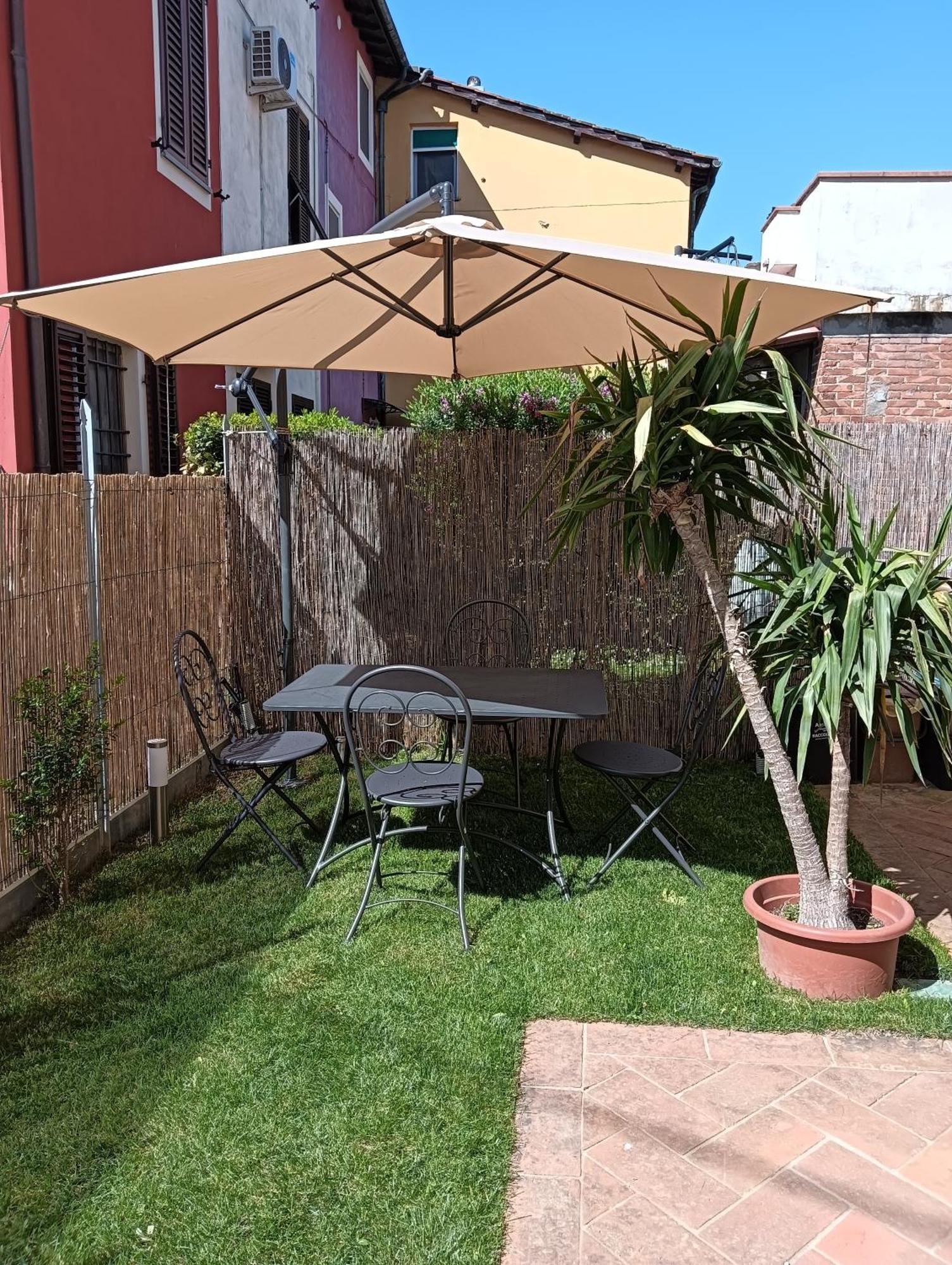 Casa Vacanze Rustico Di Corte Capannori Bagian luar foto