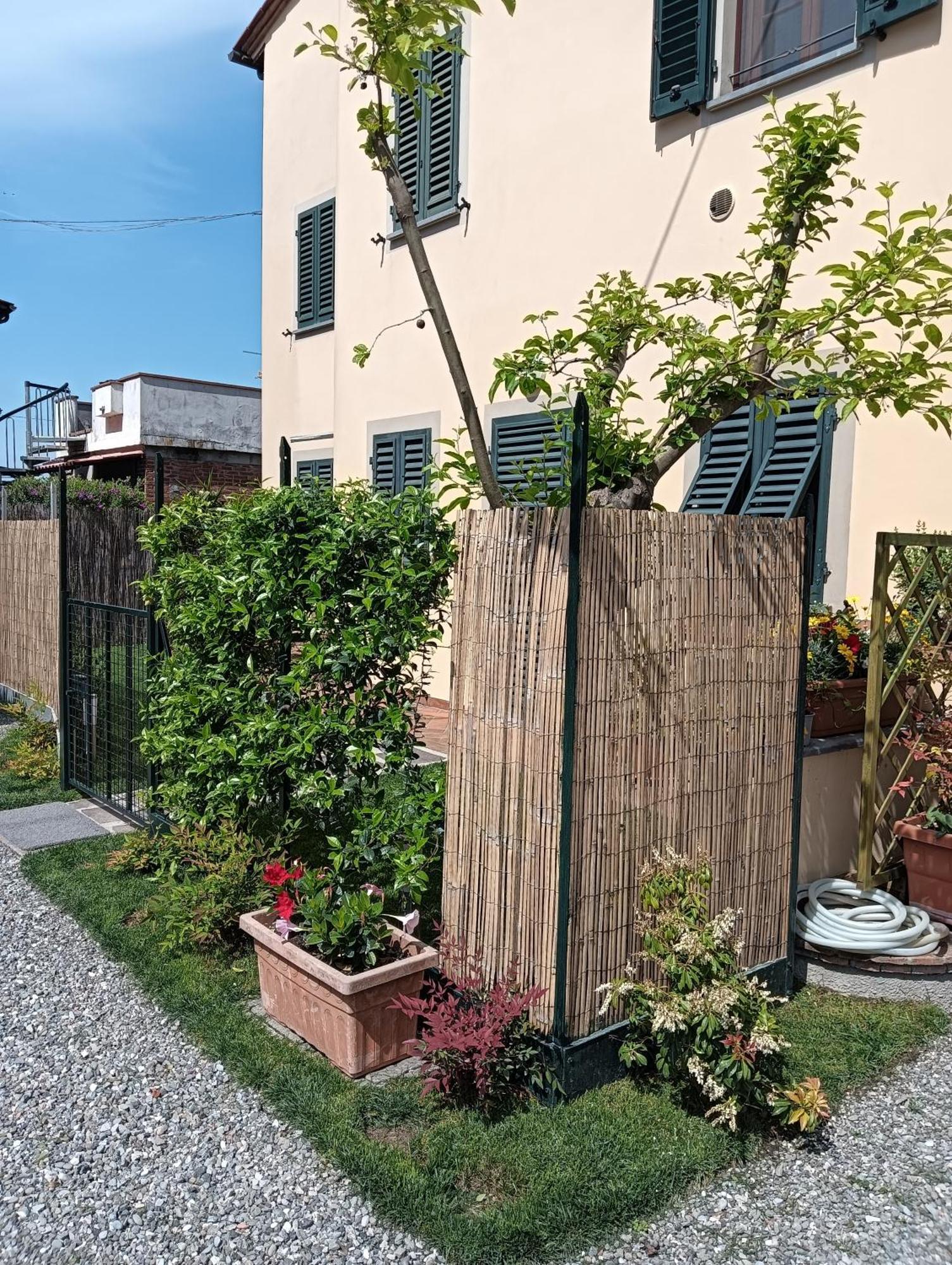 Casa Vacanze Rustico Di Corte Capannori Bagian luar foto